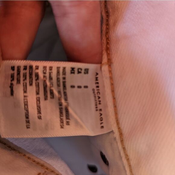 AMERICAN EAGLE White Distressed Cotton High-Rise Boyfriend Jean Shorts Size 0 - Picture 13 of 15